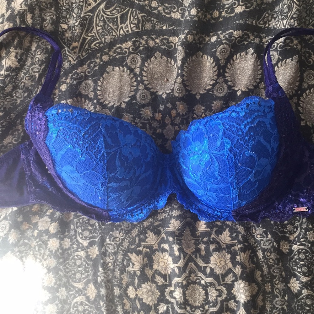 VS Bra